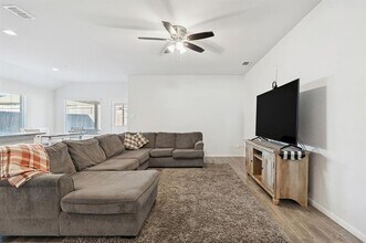 421 Houndstooth Dr in Fort Worth, TX - Building Photo - Building Photo