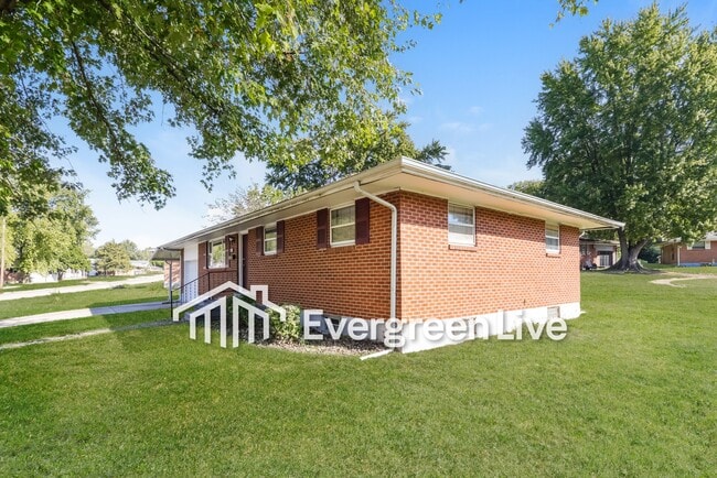 5301 Tucson Dr in Dayton, OH - Building Photo - Building Photo