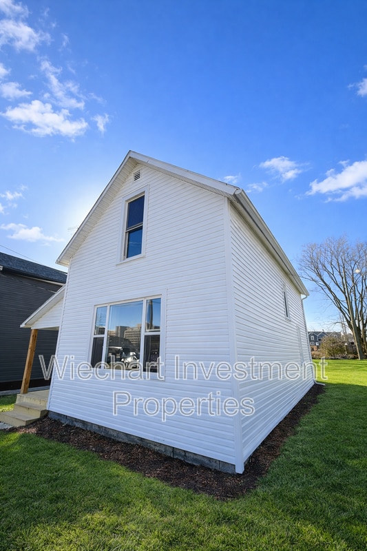 867 W Spring St in Lima, OH - Building Photo - Building Photo