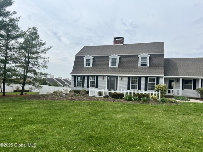 12 Glennon Rd in Latham, NY - Building Photo - Building Photo