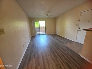 5757 W Eugie Ave in Glendale, AZ - Building Photo - Building Photo