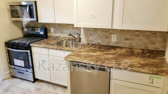 6737 N Lawrence St in Philadelphia, PA - Building Photo