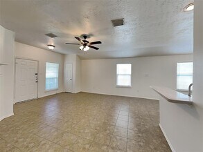 18475 Sunrise Pines Dr in Montgomery, TX - Building Photo - Building Photo
