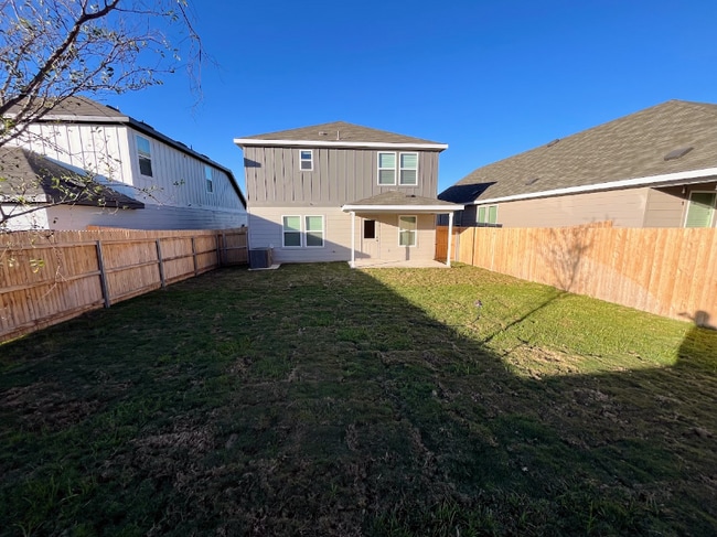 743 Bluegrass Pt in New Braunfels, TX - Building Photo - Building Photo