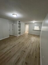 11301 SW 200th St, Unit 205 in Miami, FL - Building Photo - Building Photo