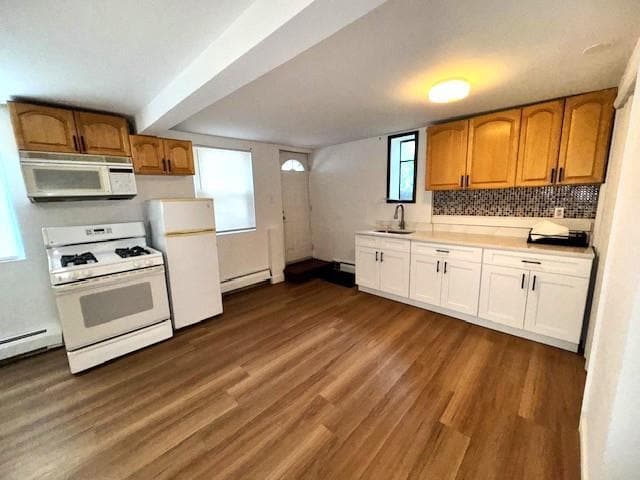 property at 1302 Waring Ave