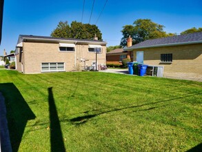 4509 W 102nd St in Oak Lawn, IL - Building Photo - Building Photo