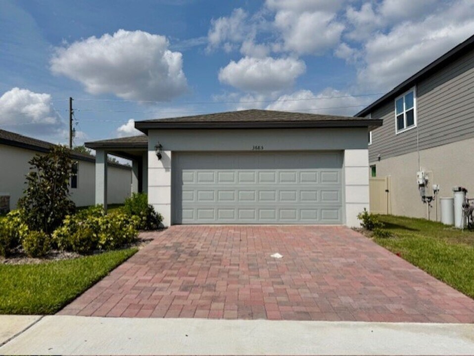 3685 Portsmouth Ln in Haines City, FL - Building Photo