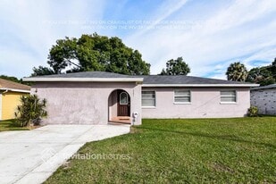3221 W Grove St in Tampa, FL - Building Photo