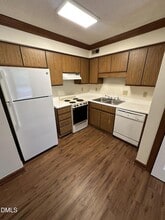 3520 Ivy Commons Dr, Unit 201 in Raleigh, NC - Building Photo - Building Photo