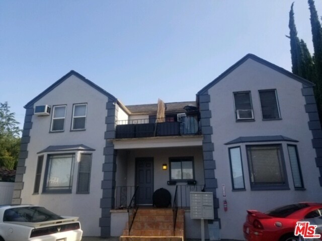 11472 Ventura Blvd-Unit -B in Los Angeles, CA - Building Photo