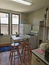 1032 W Taylor St, Unit 2r in Chicago, IL - Building Photo - Building Photo