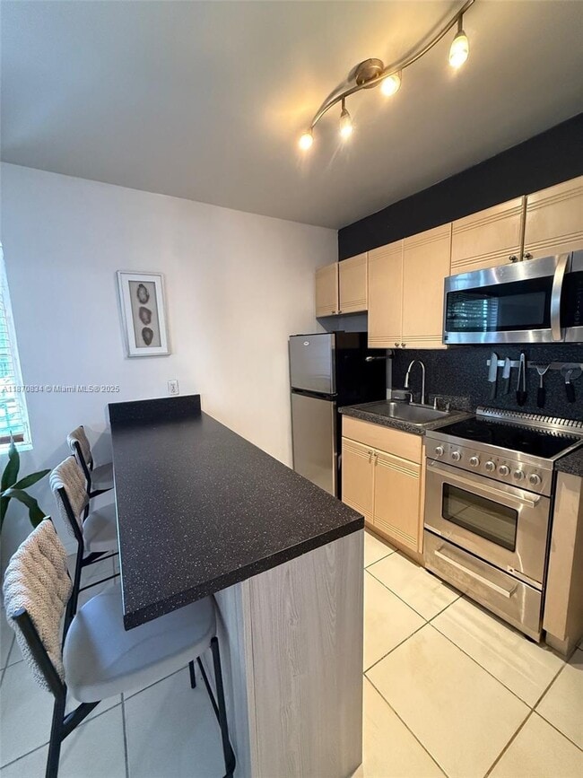 601 Michigan Ave in Miami Beach, FL - Building Photo - Building Photo