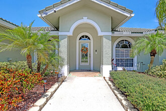 133 Black Olive Crescent in Royal Palm Beach, FL - Building Photo - Building Photo