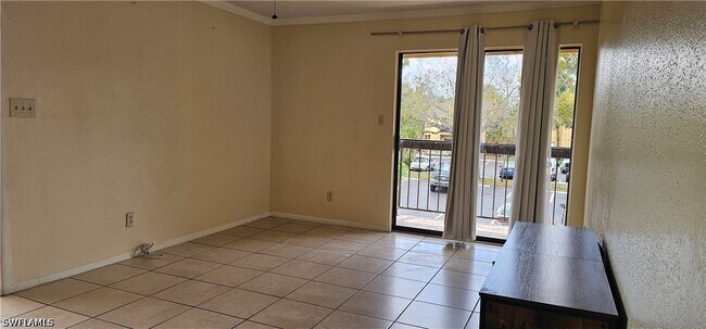 2865 Winkler Ave in Ft. Myers, FL - Building Photo - Building Photo