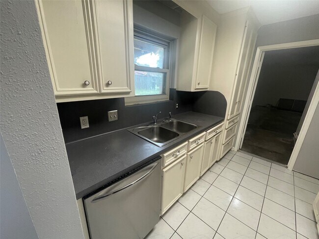9007 Bunny Run Dr in Houston, TX - Building Photo - Building Photo