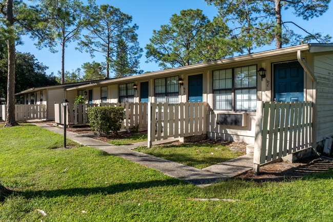 Mosswood in Winter Springs, FL - Building Photo - Building Photo