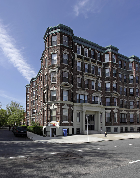 1082 Commonwealth Ave in Allston, MA - Building Photo