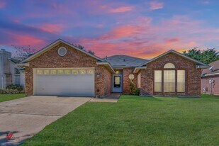 2121 Middle Creek Blvd in Bossier City, LA - Building Photo