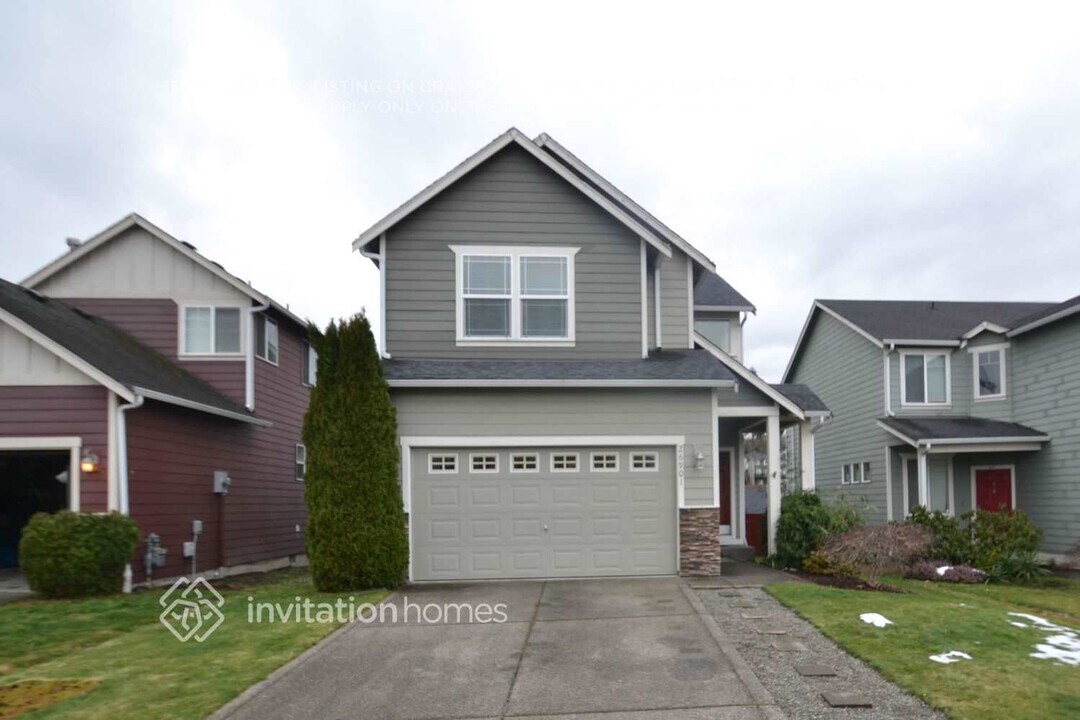 26901 225th Pl SE in Maple Valley, WA - Building Photo