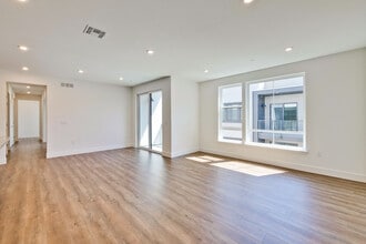 44978 Fremont Blvd, Unit 402 in Fremont, CA - Building Photo - Building Photo