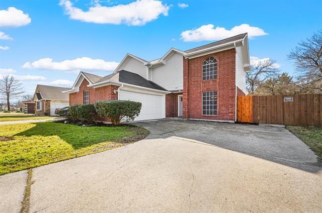 1501 Sunny Meadow Rd in Lancaster, TX - Foto de edificio