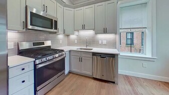 119 Porter St in Boston, MA - Building Photo