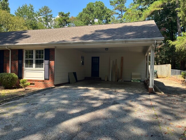 4718 Rembert Dr in Raleigh, NC - Foto de edificio - Building Photo