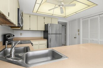 1706 Bald Eagle Dr in Naples, FL - Building Photo - Building Photo
