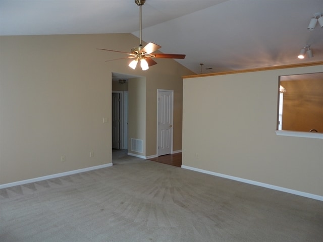 6501 Rushing River in Noblesville, IN - Foto de edificio - Building Photo