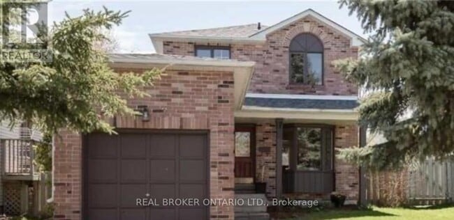 property at 7 Pae Dr