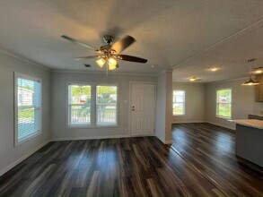 427 Mongoose Ln in North Fort Myers, FL - Building Photo - Building Photo