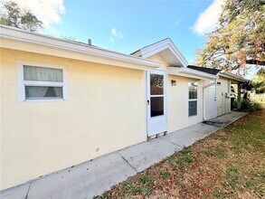 1020 2nd Ave NW in Largo, FL - Building Photo - Building Photo