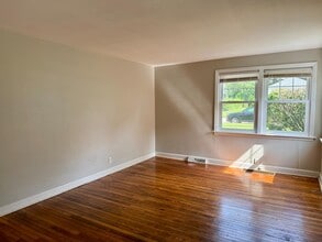 208 W Conron Ave in Danville, IL - Building Photo - Building Photo
