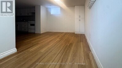 1328 Sharbot St in Oshawa, ON - Building Photo - Building Photo