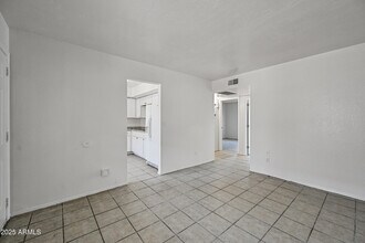 2901 E Campo Bello Dr in Phoenix, AZ - Building Photo - Building Photo