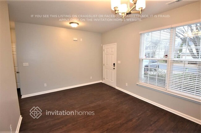 1206 Bethpage Dr in Mebane, NC - Foto de edificio - Building Photo