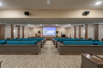 Hudson Meadows, A 55+ Retirement Community in Hudson, OH - Foto de edificio - Interior Photo