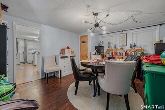 349 Naubuc Ave in Glastonbury, CT - Building Photo - Building Photo