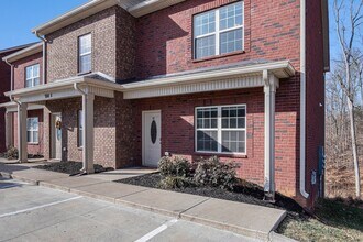 550 Peachers Mill Rd in Clarksville, TN - Building Photo - Building Photo