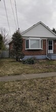 Charming 3-Bed, 2-Bath Home in Oshawa in Oshawa, ON - Building Photo - Building Photo