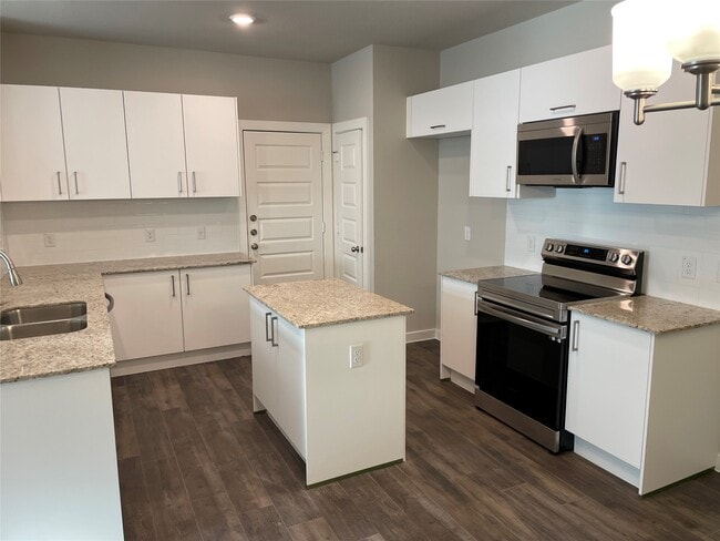 property at 25556 Starling Ln