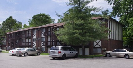 Brookside on Main in Belleville, IL - Foto de edificio - Building Photo