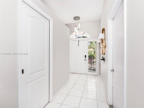 835 NE 17th Way in Fort Lauderdale, FL - Building Photo - Building Photo