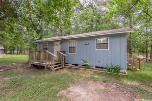 7A Hickory Ln in Huntsville, TX - Building Photo
