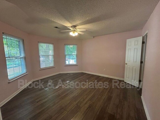 3512 Cherry Hill Dr in Greensboro, NC - Building Photo - Building Photo