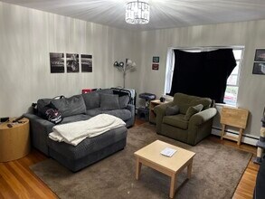 65 Chiswick Rd, Unit 4 in Boston, MA - Building Photo - Building Photo