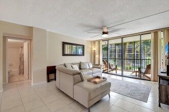 2424 N Federal Hwy in Boynton Beach, FL - Building Photo - Building Photo
