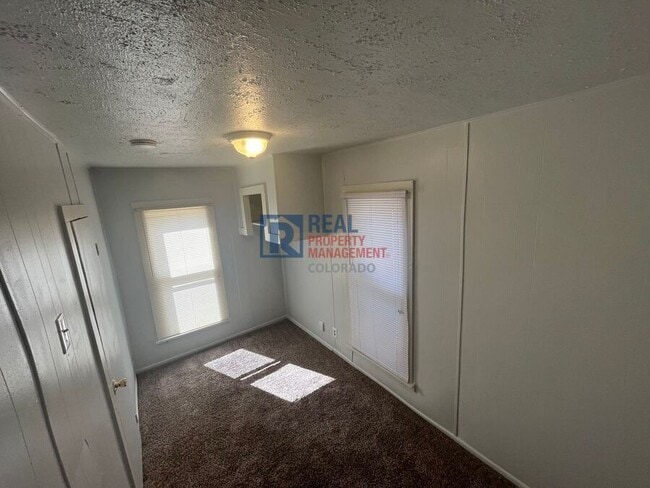 107 W 1st St in Loveland, CO - Building Photo - Building Photo