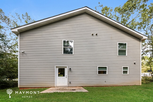 215 Three Rivers Ct in Hull, GA - Building Photo - Building Photo